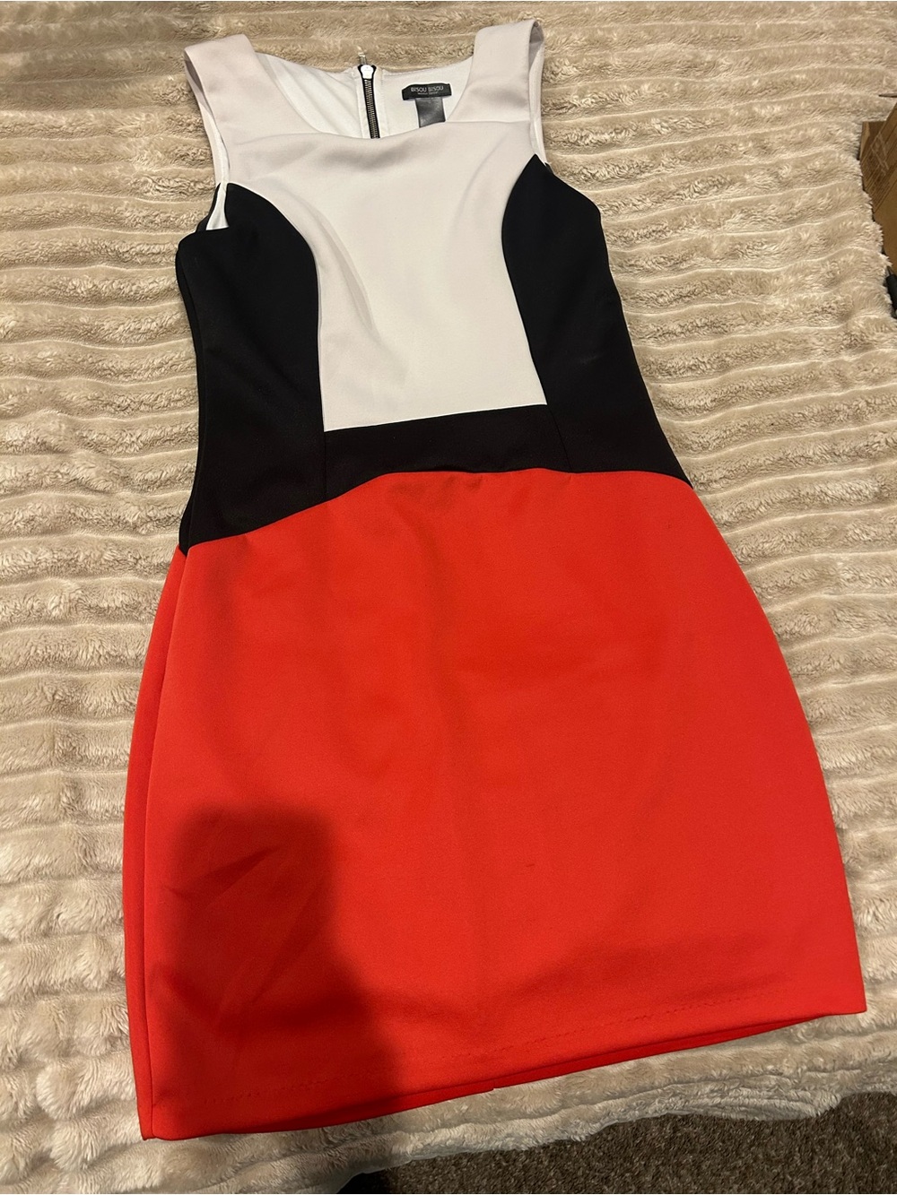 Bisou Bisou Red, Black & White Colorblock Midi Dress